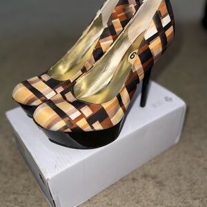 Carlos by Carlos Santana Multicolor Geometric Heels